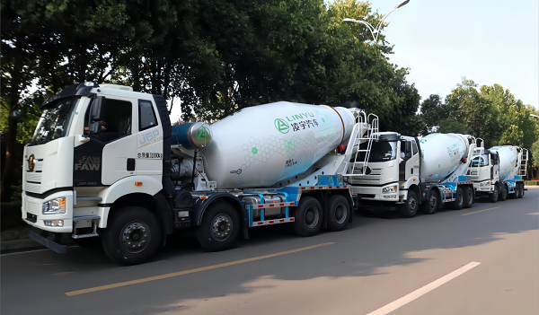 水泥罐車(chē)