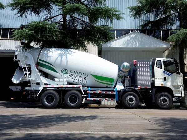 水泥罐車裝料卸料的注意事項有哪些？