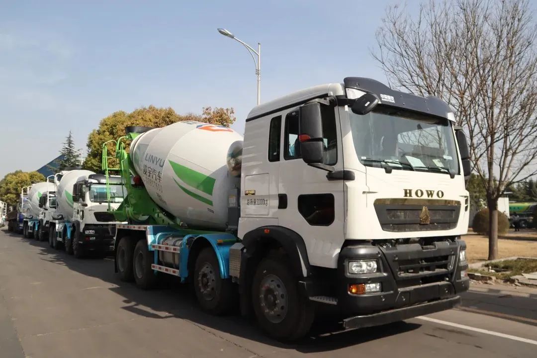 【重卡新聞】十月國(guó)內(nèi)重卡銷量公布！全年總銷量或?qū)⒍ǜ?8萬輛！